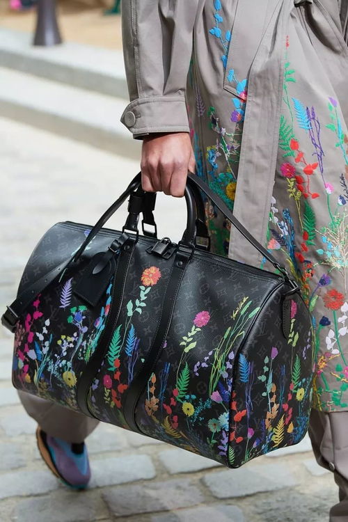 2020年lv 發布會最新男款包包 絕對夠驚艷的