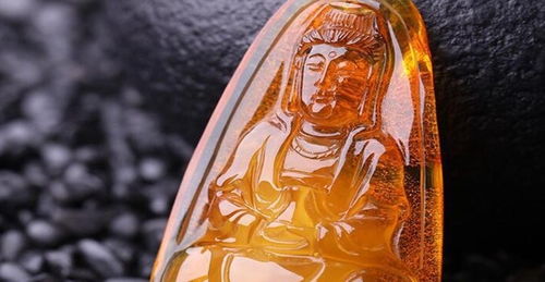 我們如何區分機雕和手雕的琥珀作品